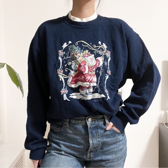 Tops - Vintage Navy Santa Christmas Sweatshirt